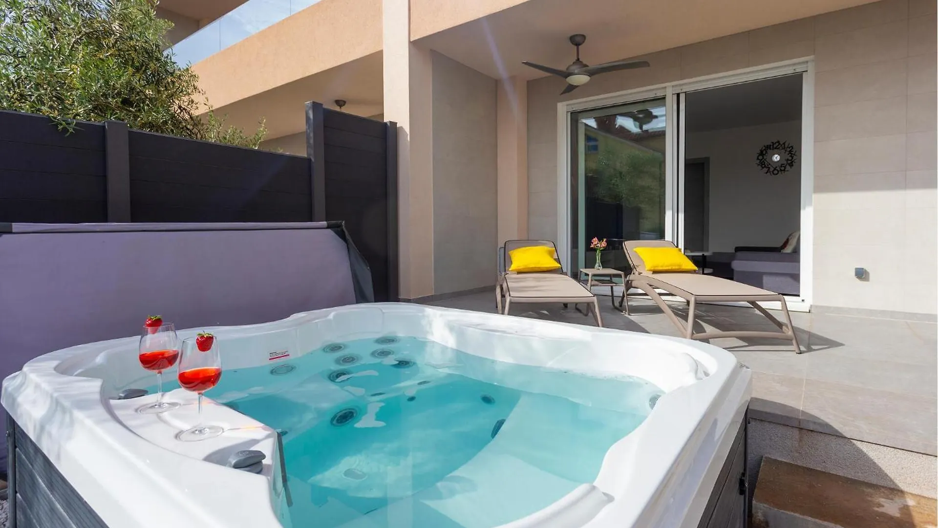 4 Bedroom Nice Home In Medulin Holiday home